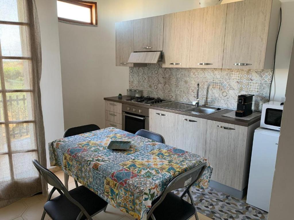 Casa Vacanza Torre Di Mezzo - Tramonto Marausa Eksteriør bilde